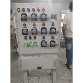 立式防爆動力檢修箱